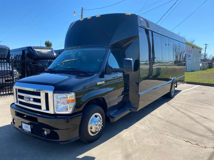 Black party bus – Cripple Creek limo service